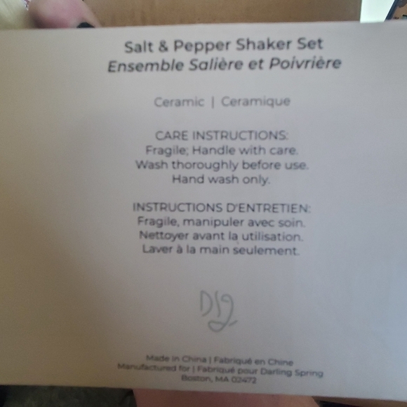 Darling Spring NWT IN BOX. Salt and pepper shakers. Set. Light green - Picture 4 of 5